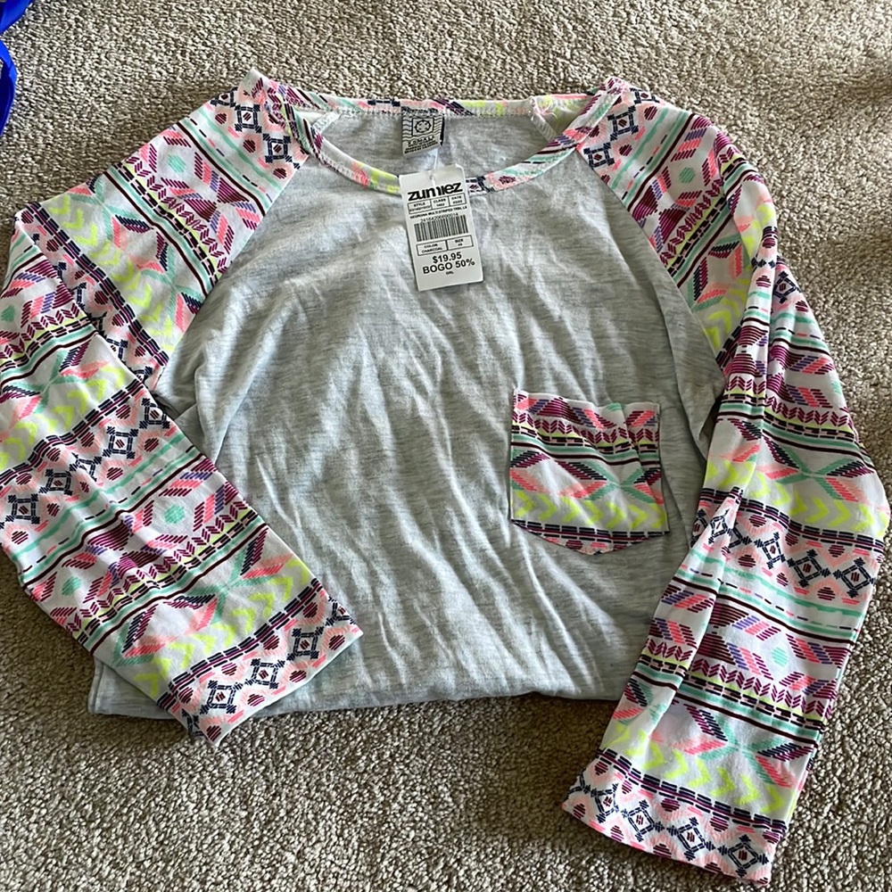 Zumiez 3 quarter sleeve shirt